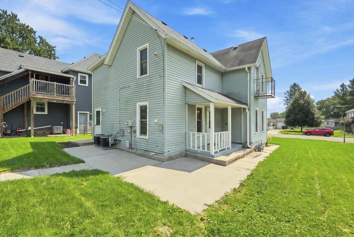 444-446 E Holum Street