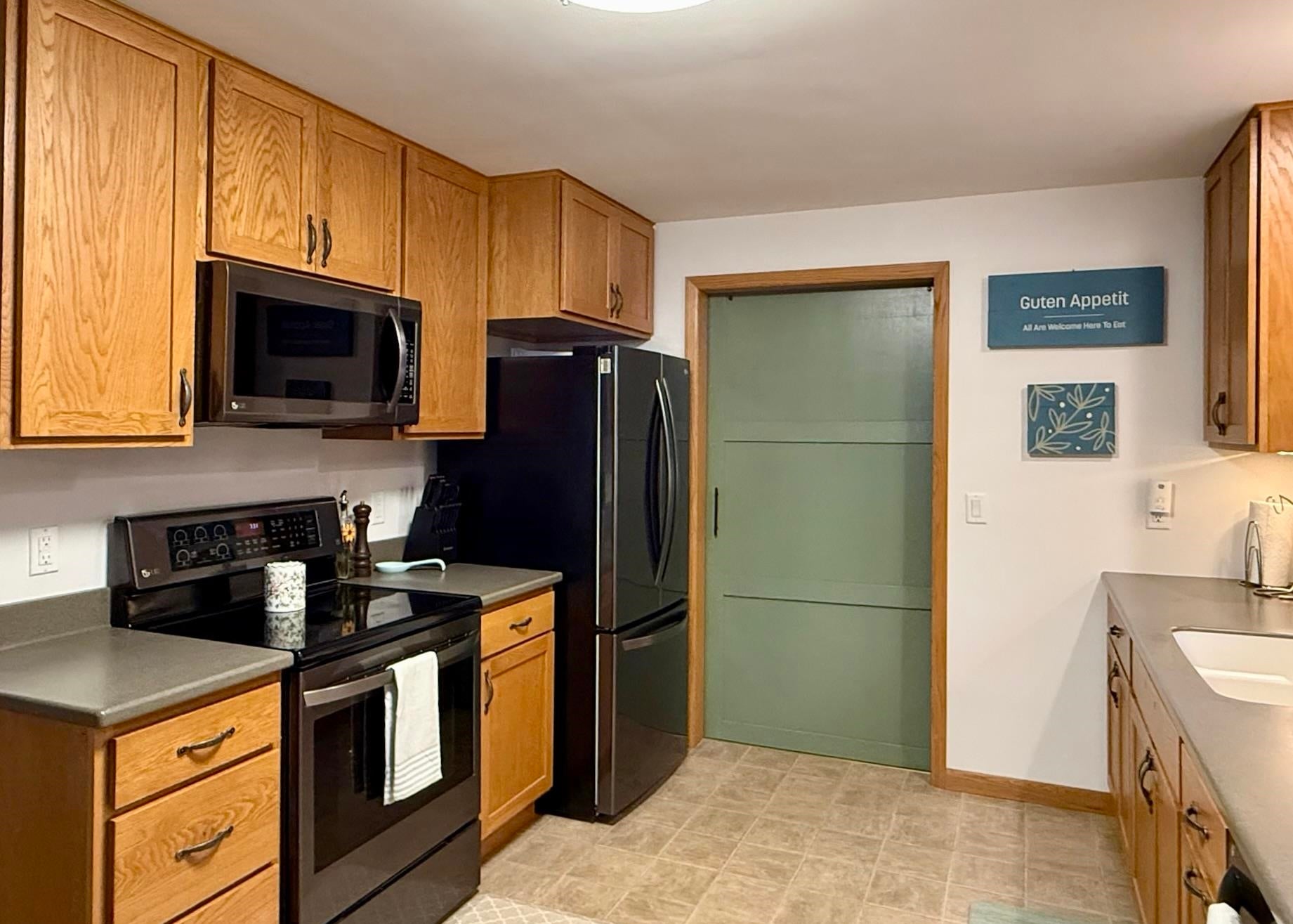 5318 Regent Street