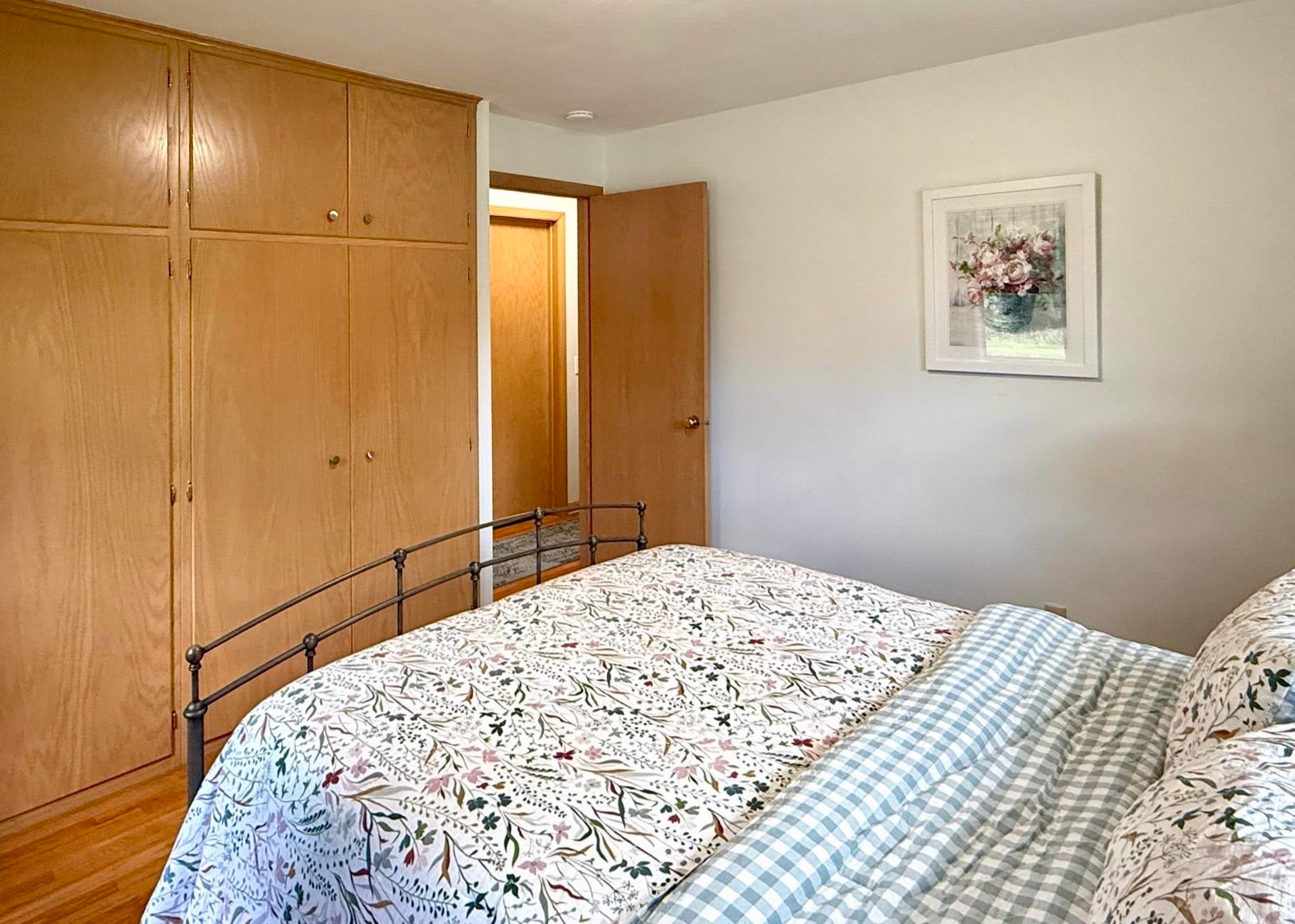 5318 Regent Street
