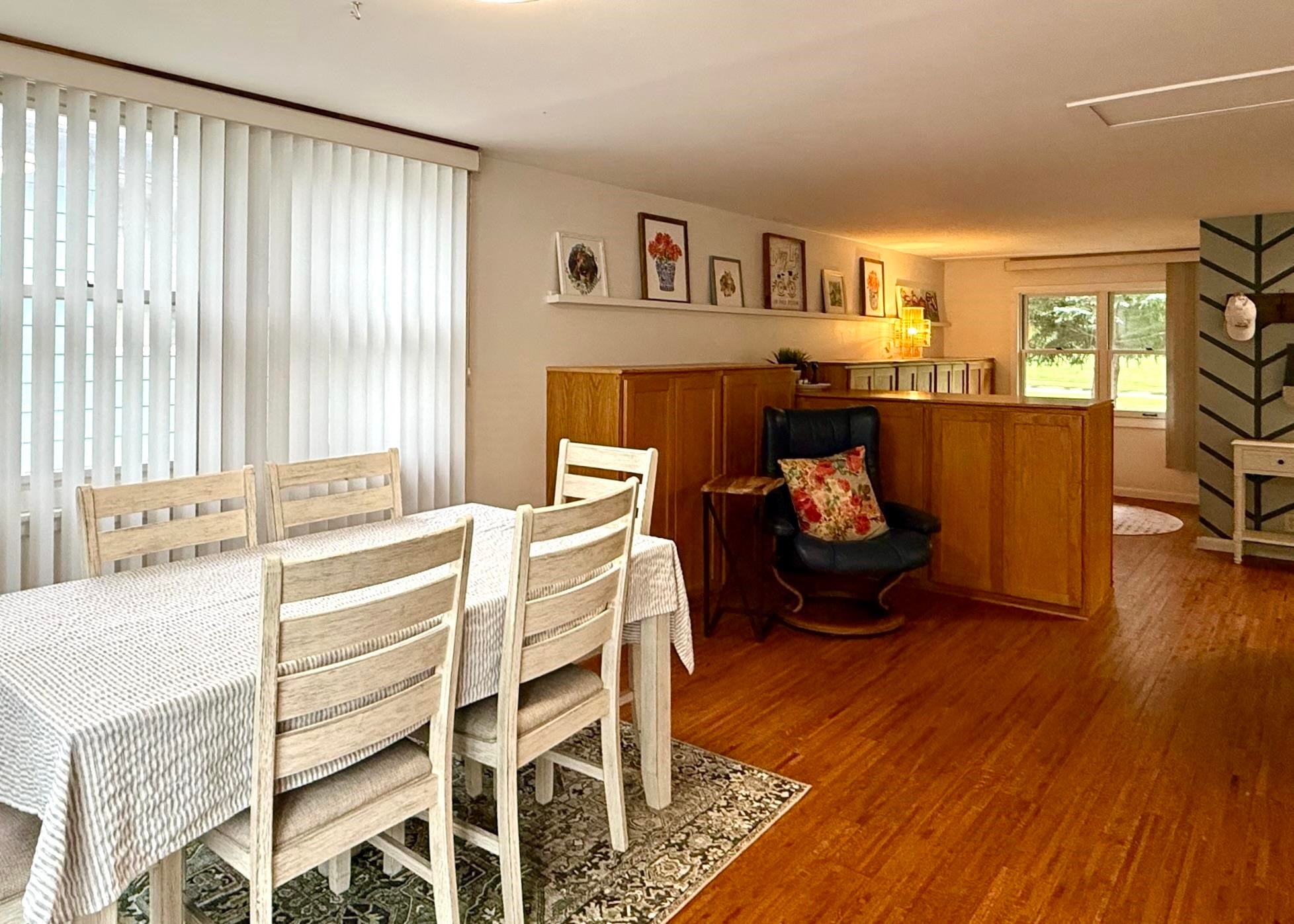 5318 Regent Street