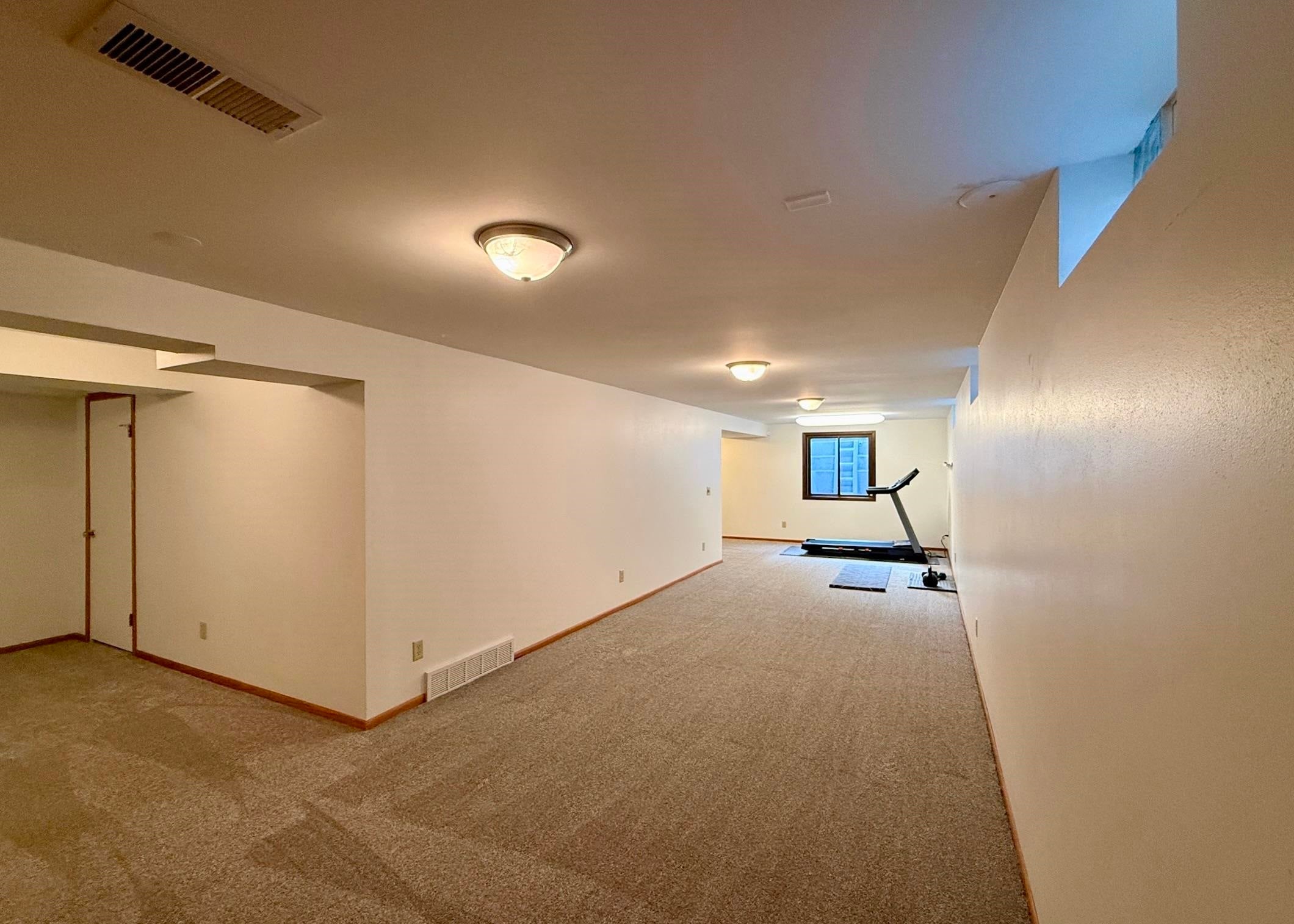 5318 Regent Street