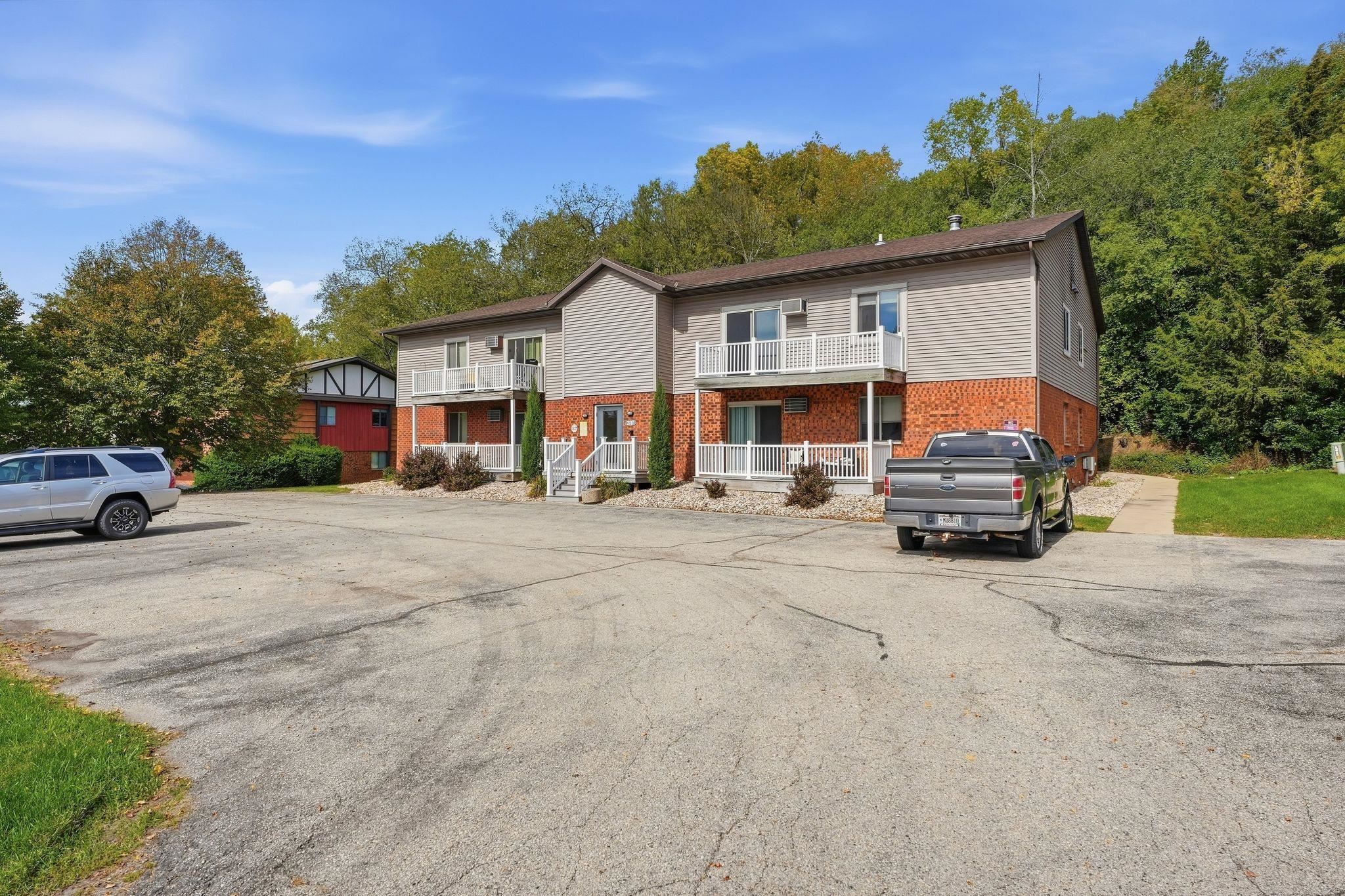 2717 Westview Court