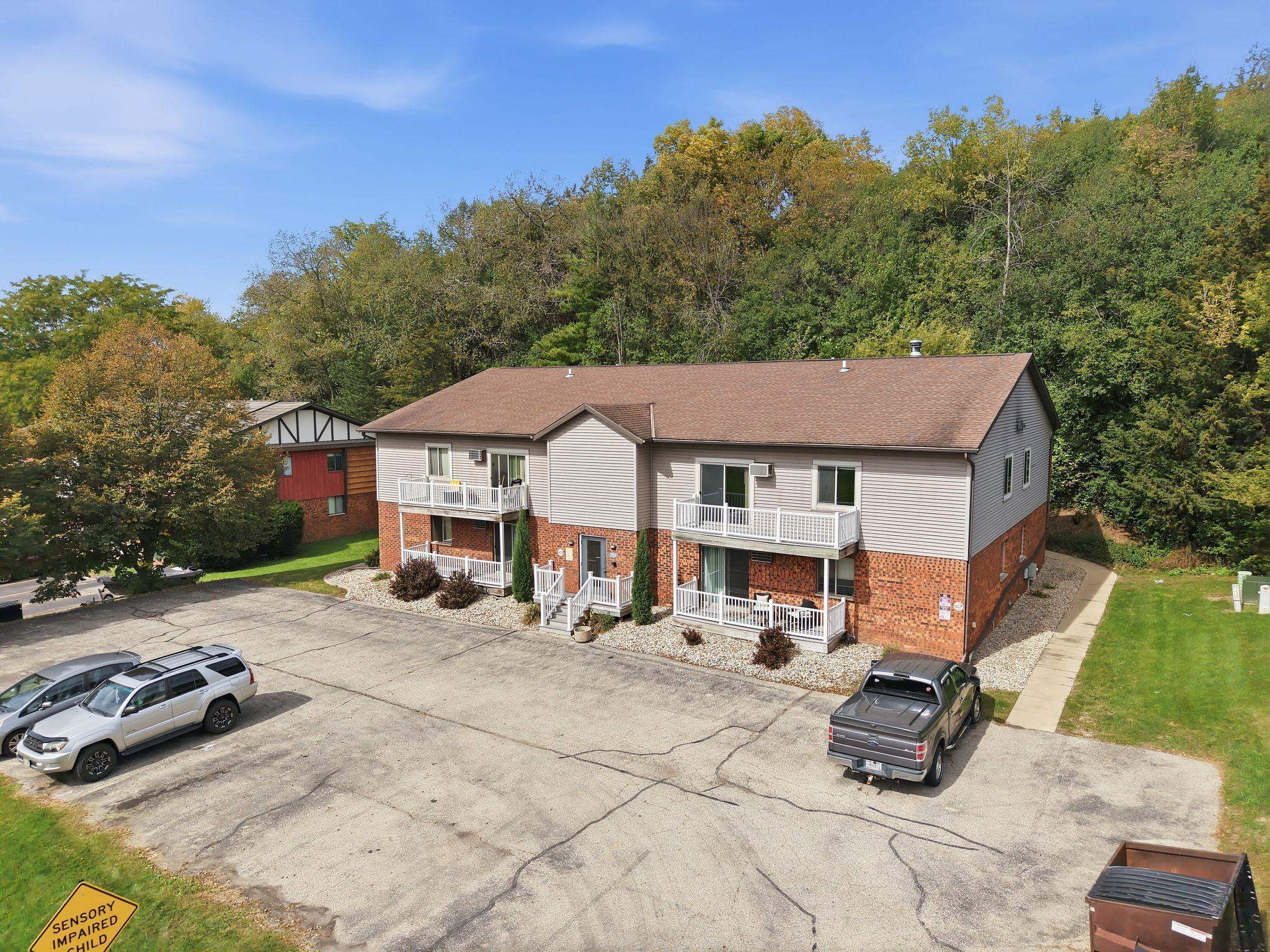 2717 Westview Court