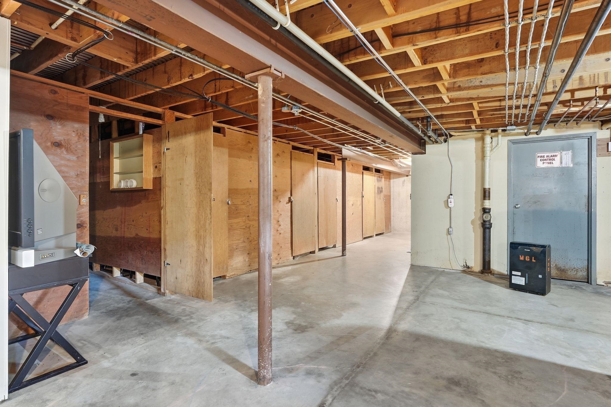 2717 Westview Court