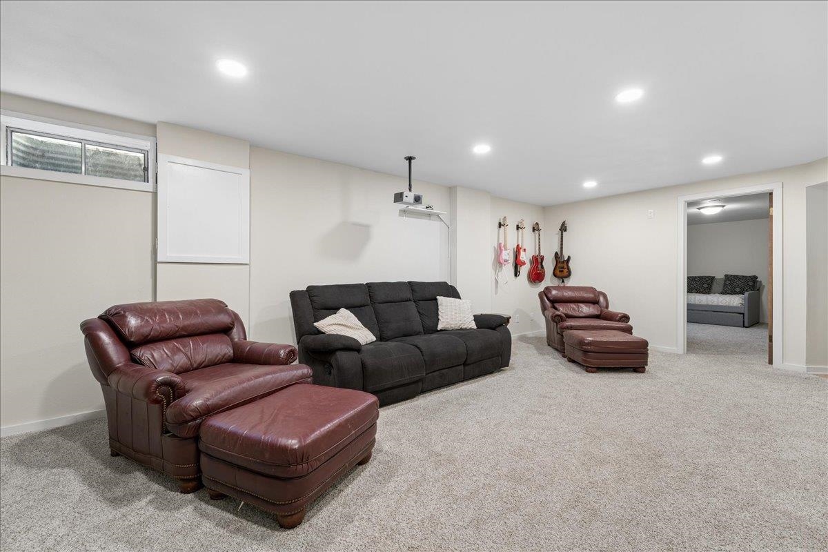 431 Thomas Court