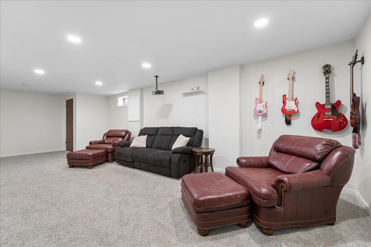 431 Thomas Court