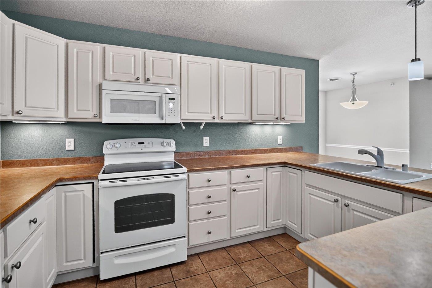 955 Liberty Boulevard Unit: 306