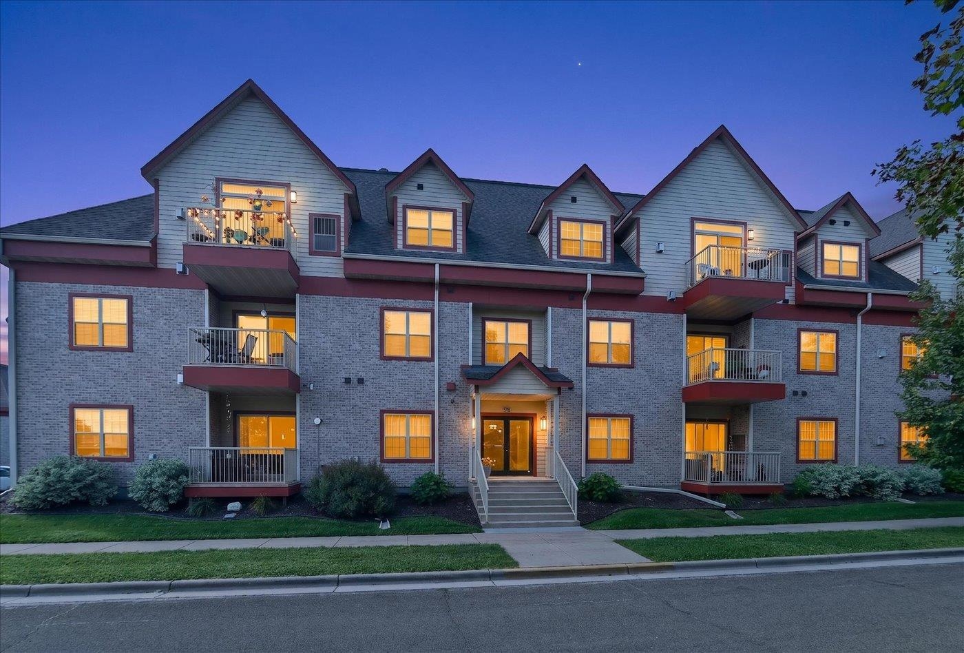 955 Liberty Boulevard Unit: 306