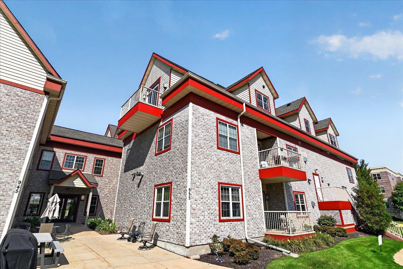 955 Liberty Boulevard Unit: 306