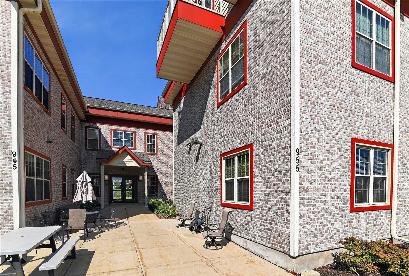 955 Liberty Boulevard Unit: 306