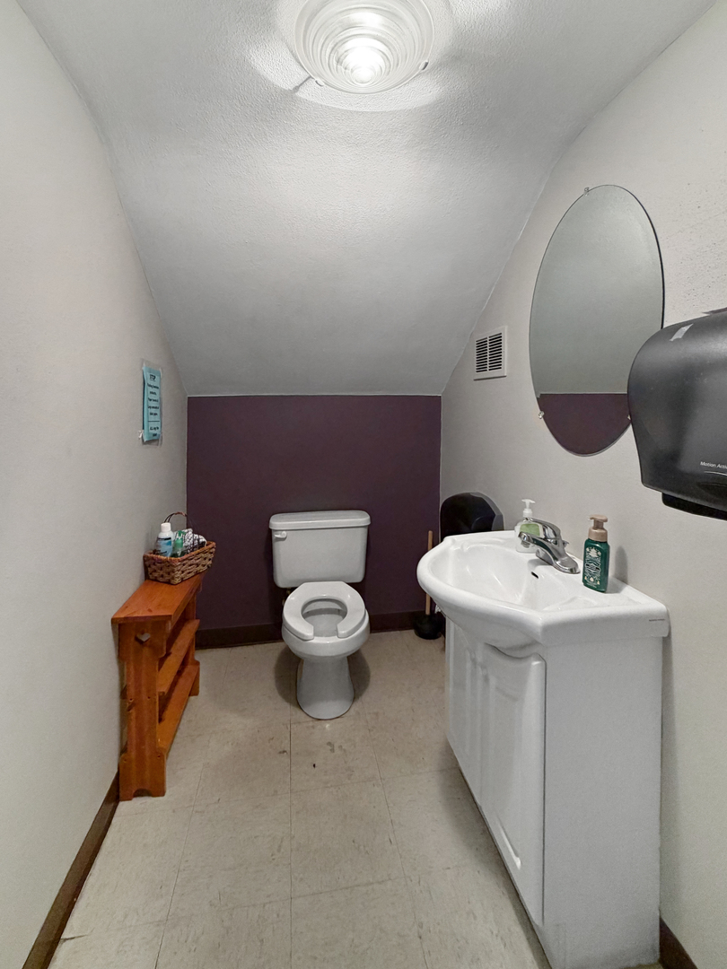 222 W Exchange Street