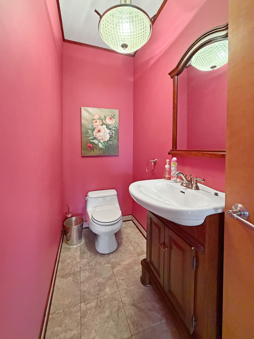 222 W Exchange Street
