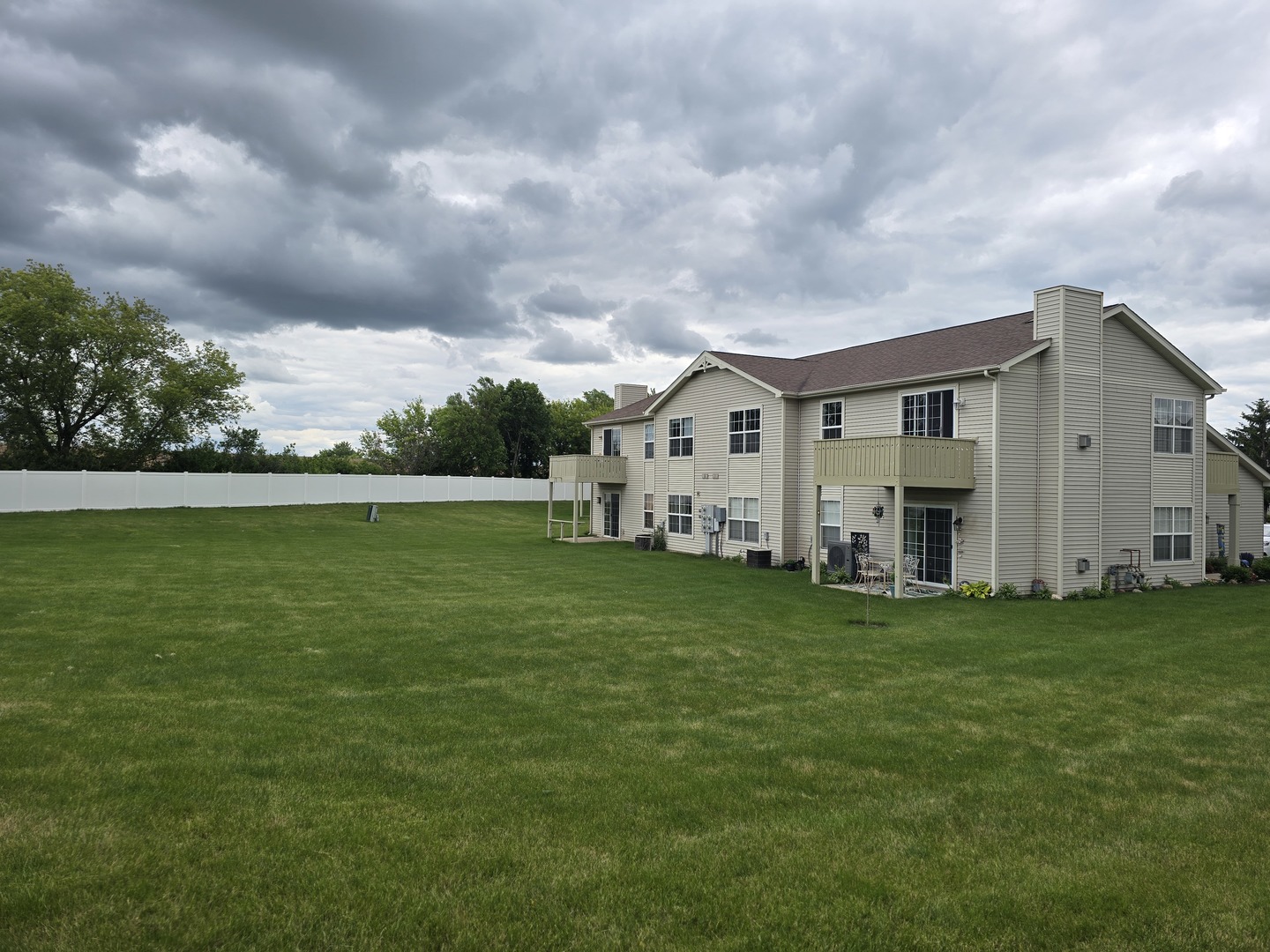 7716 Creek Unit: 2