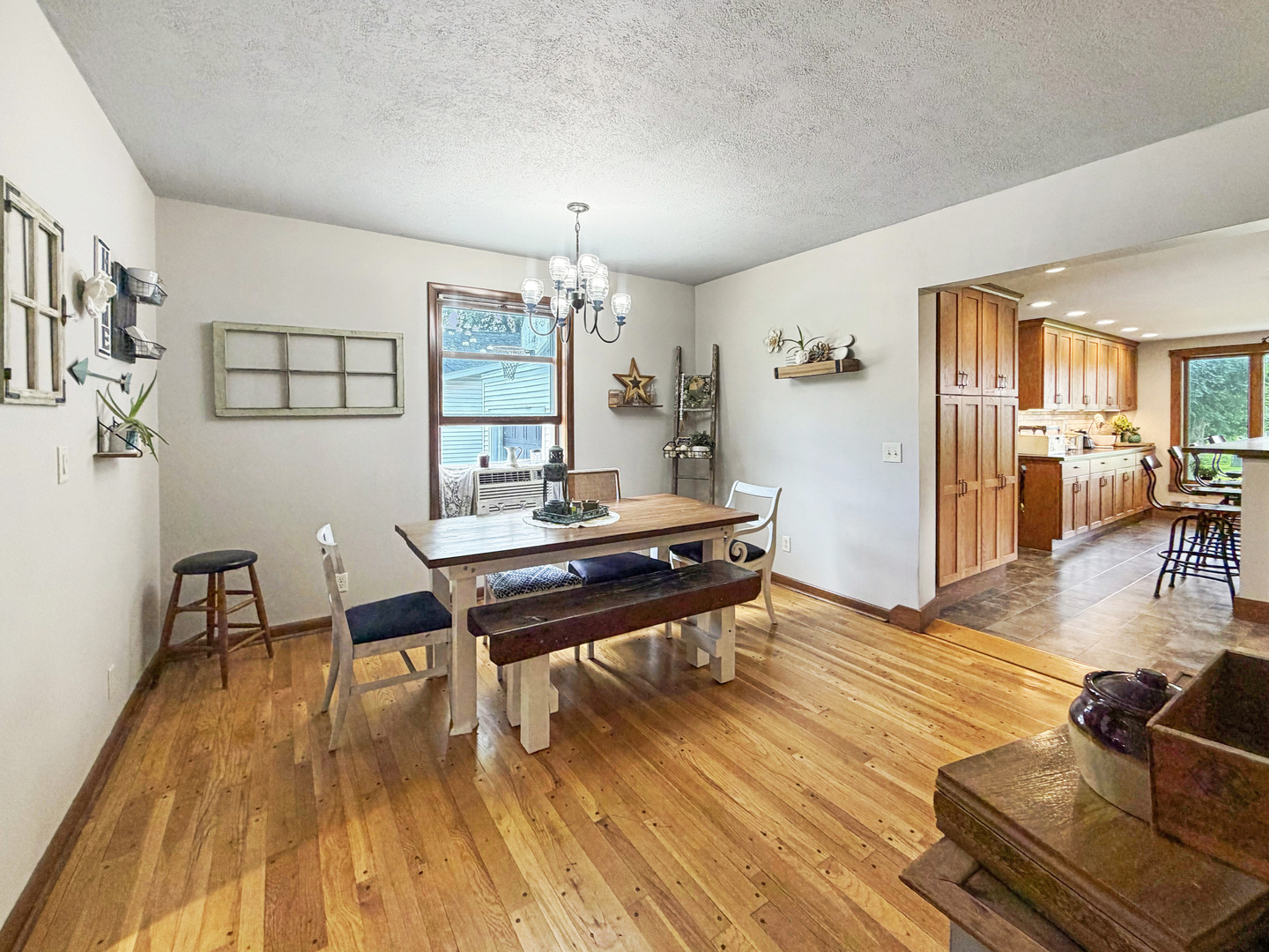 204 W Pearl Street