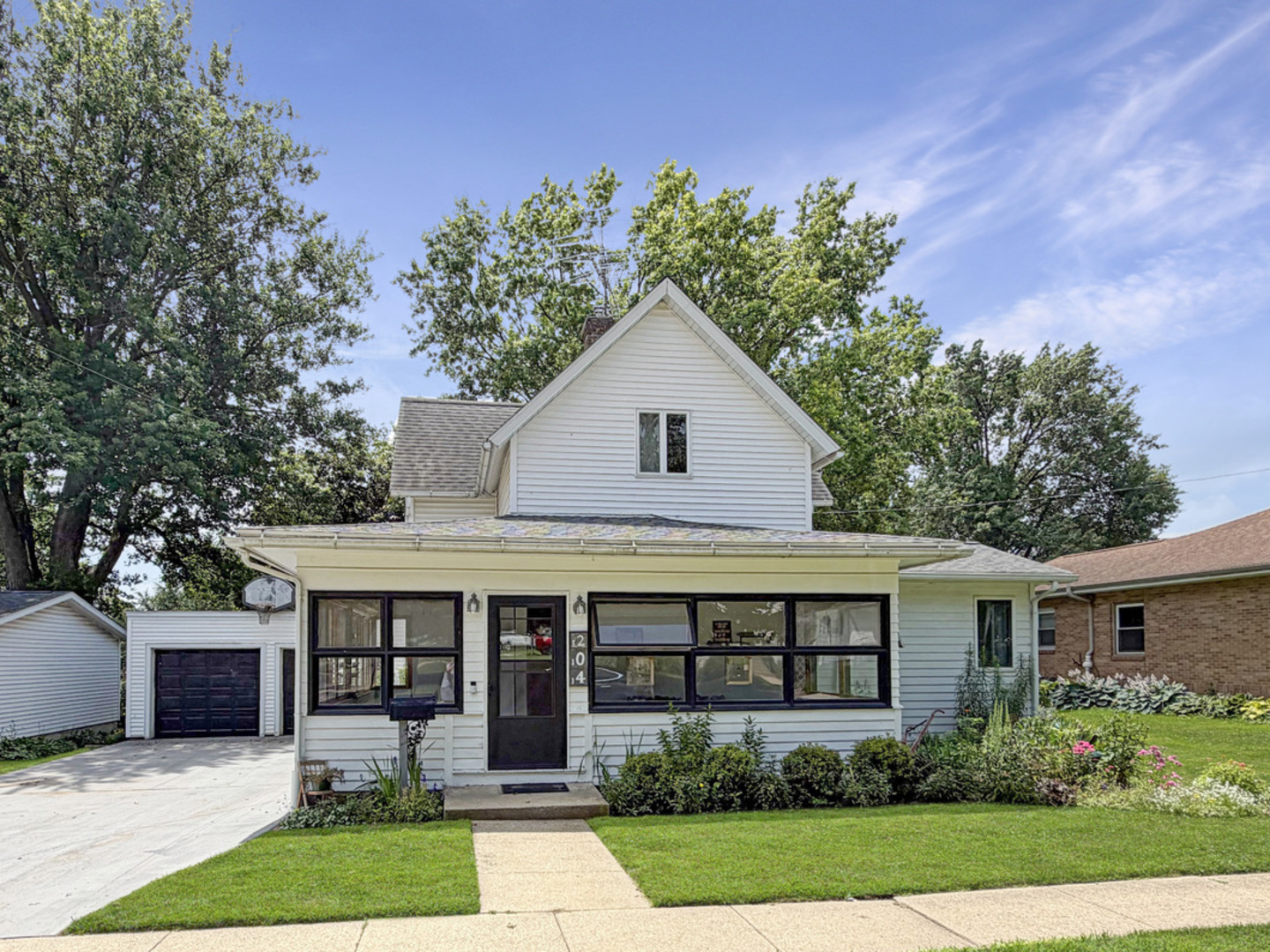 204 W Pearl Street