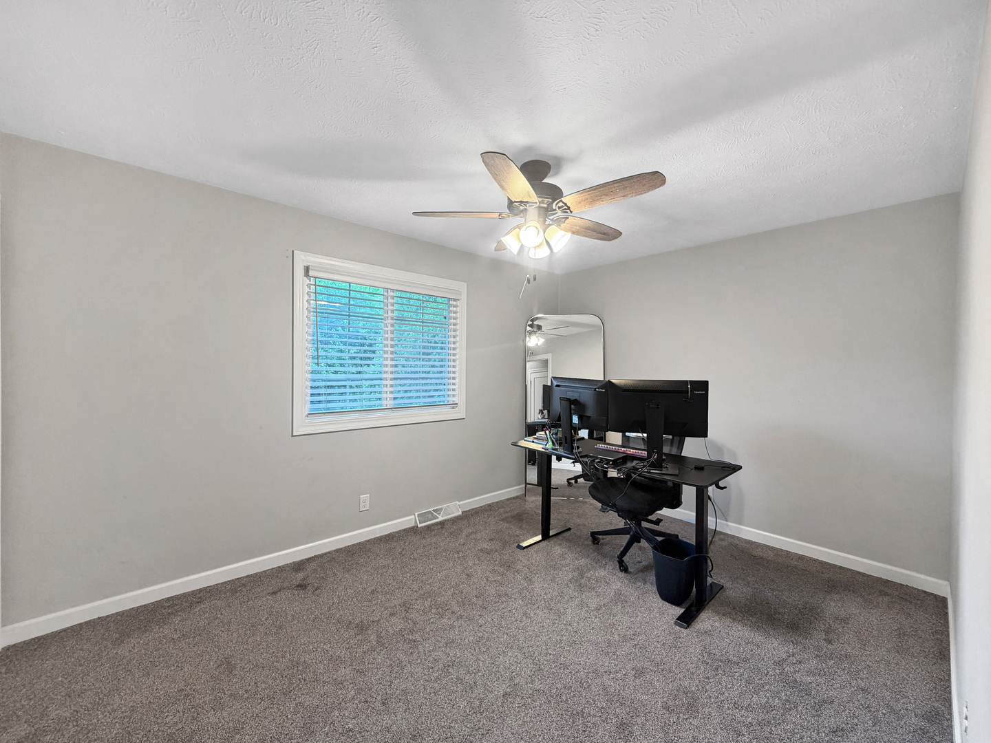 3103 W Greenfield Drive