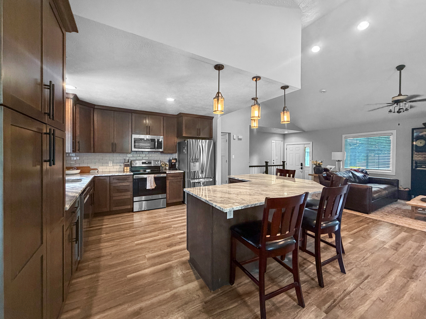 3103 W Greenfield Drive