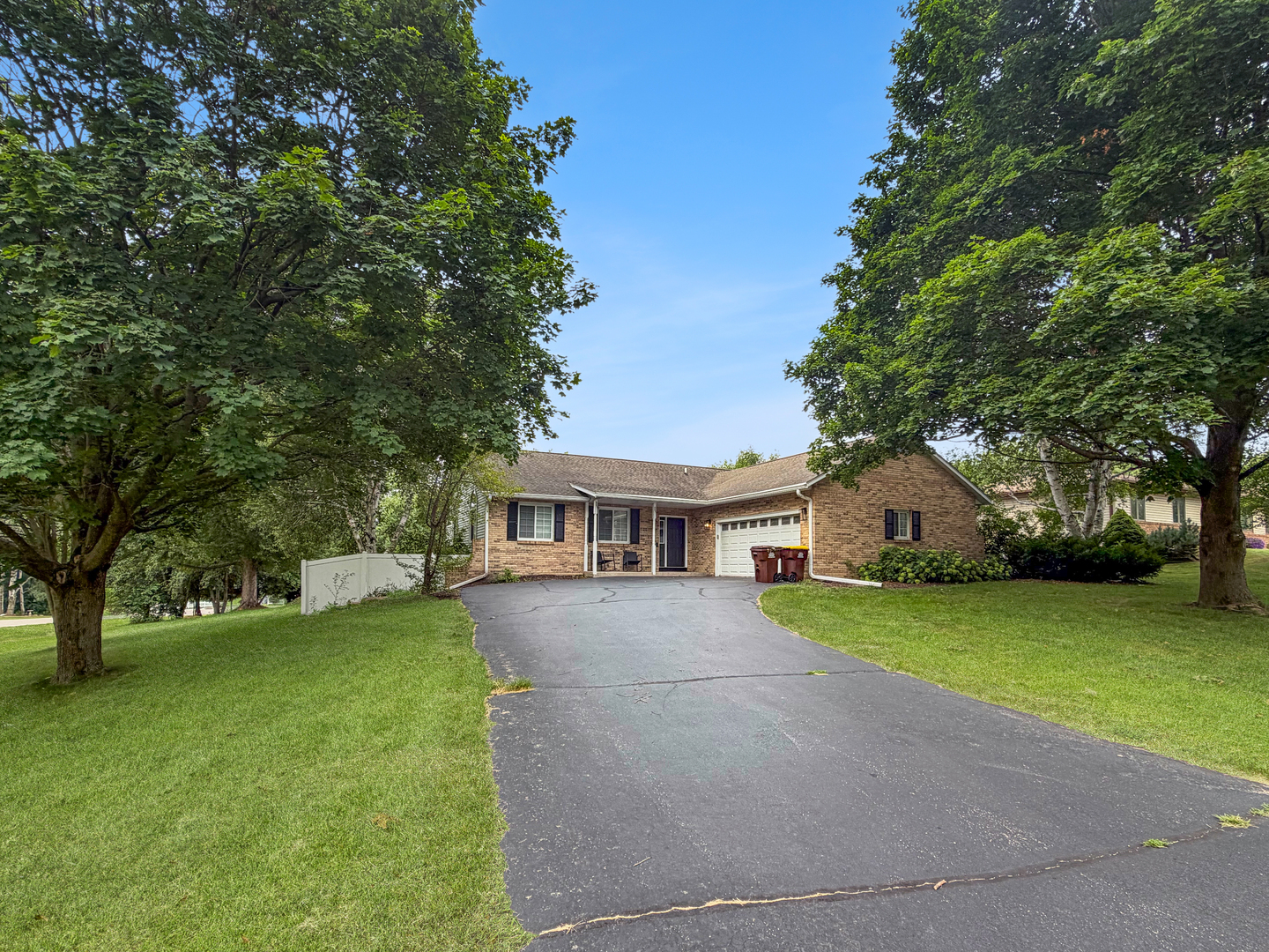 3103 W Greenfield Drive