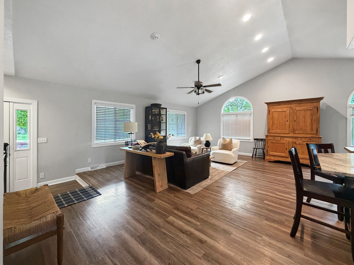 3103 W Greenfield Drive