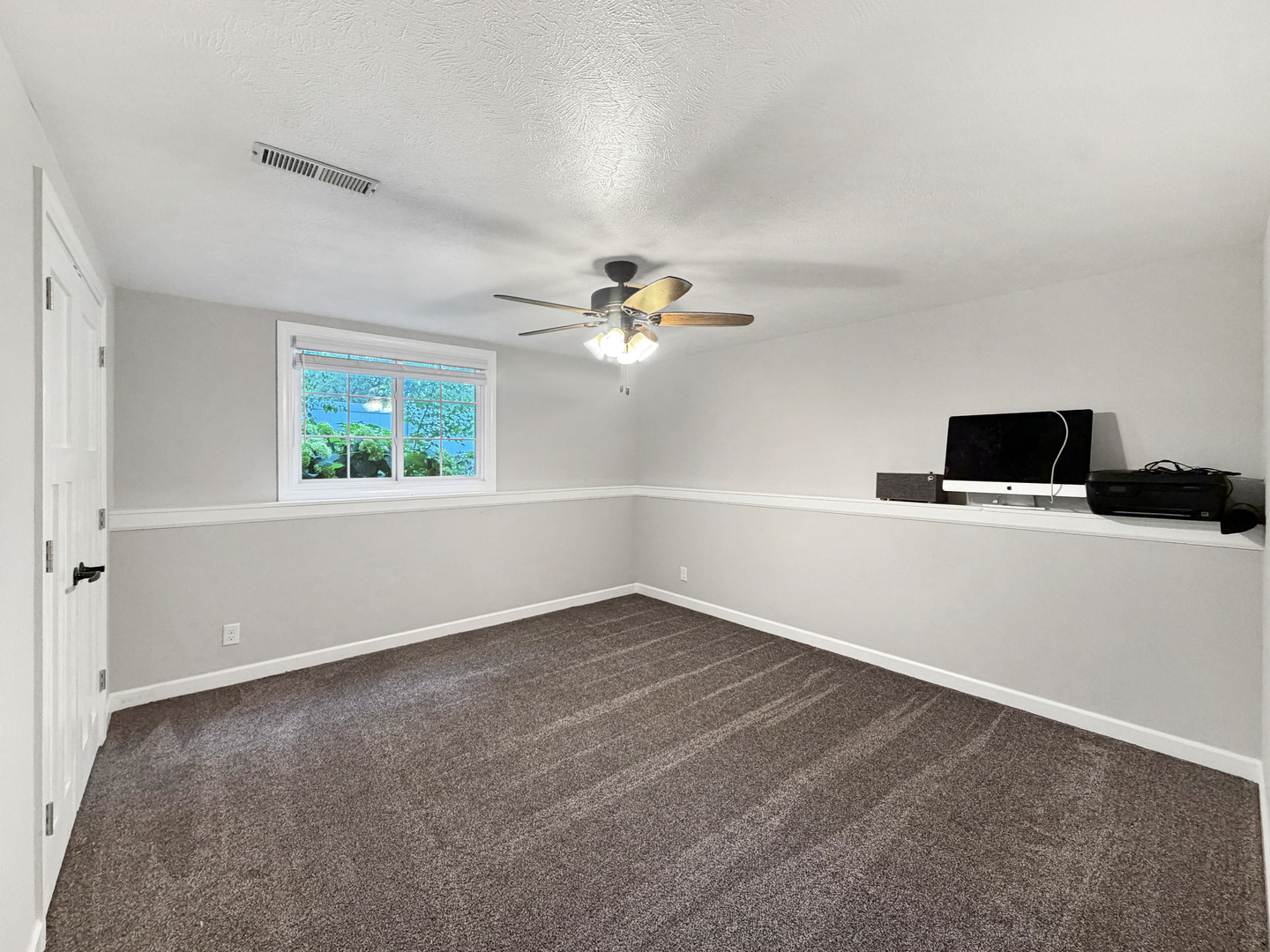 3103 W Greenfield Drive