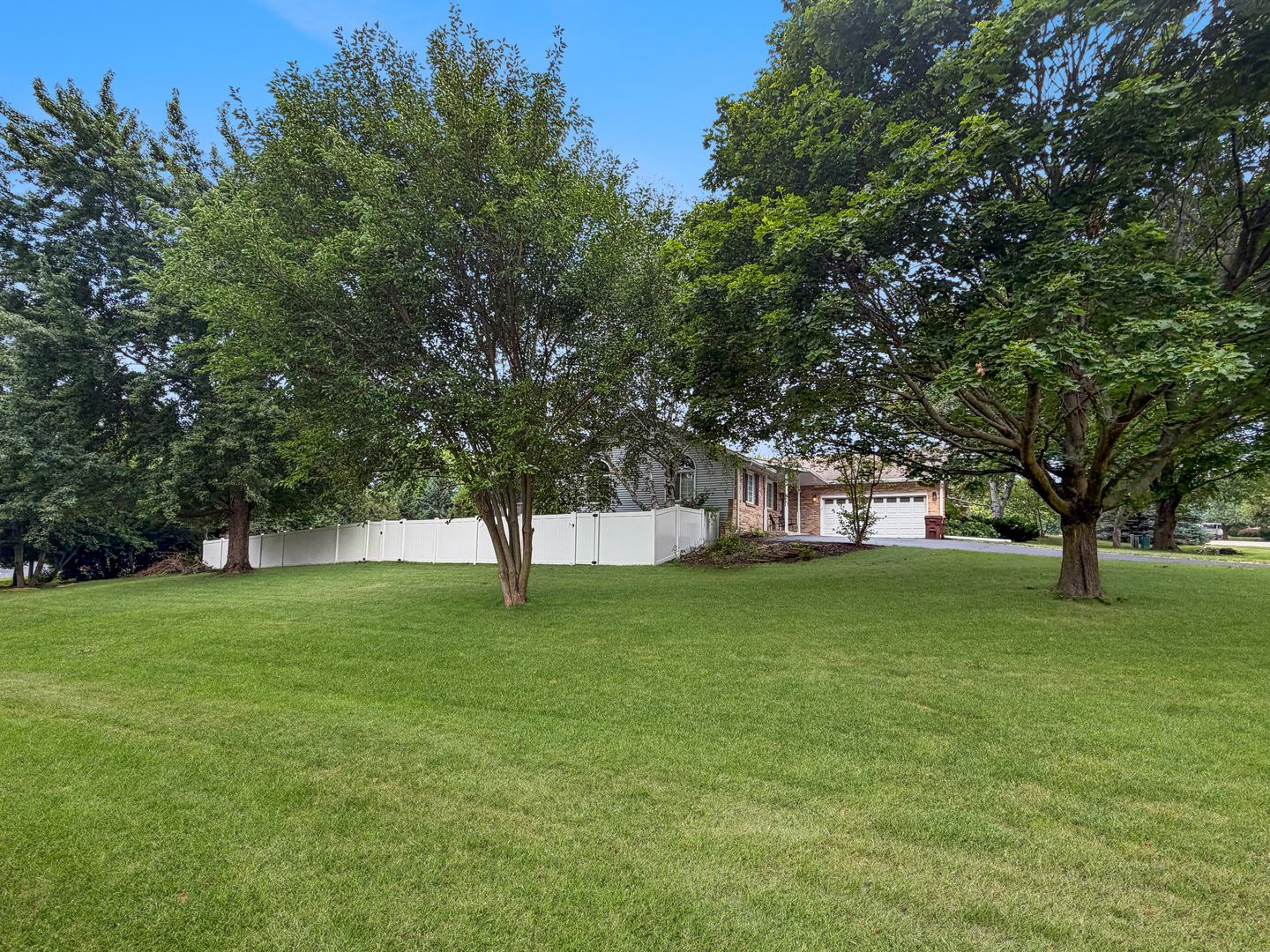 3103 W Greenfield Drive