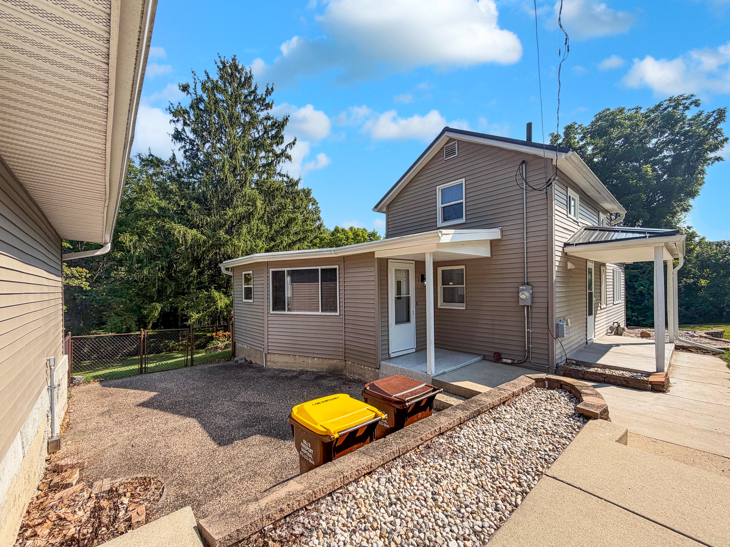 300 E 2nd Street