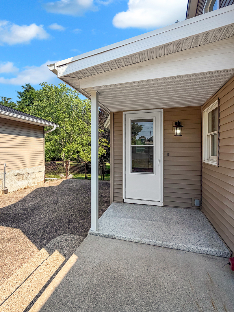 300 E 2nd Street