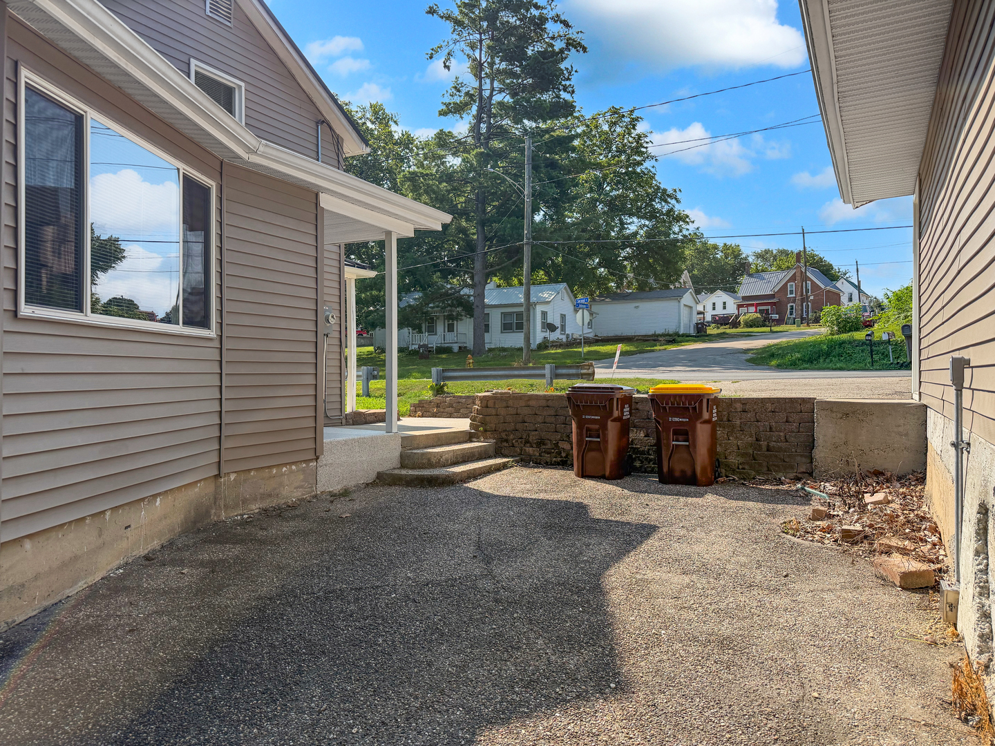 300 E 2nd Street