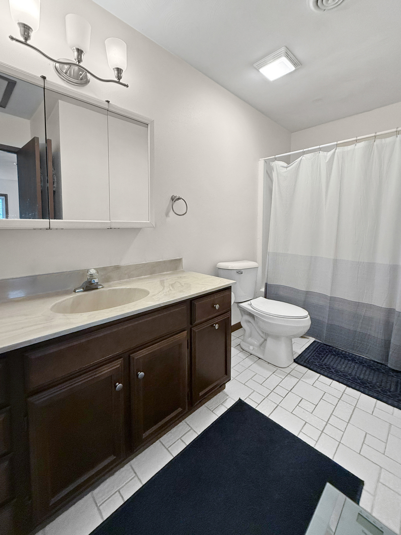 3150 W Carthage Drive Unit: 4