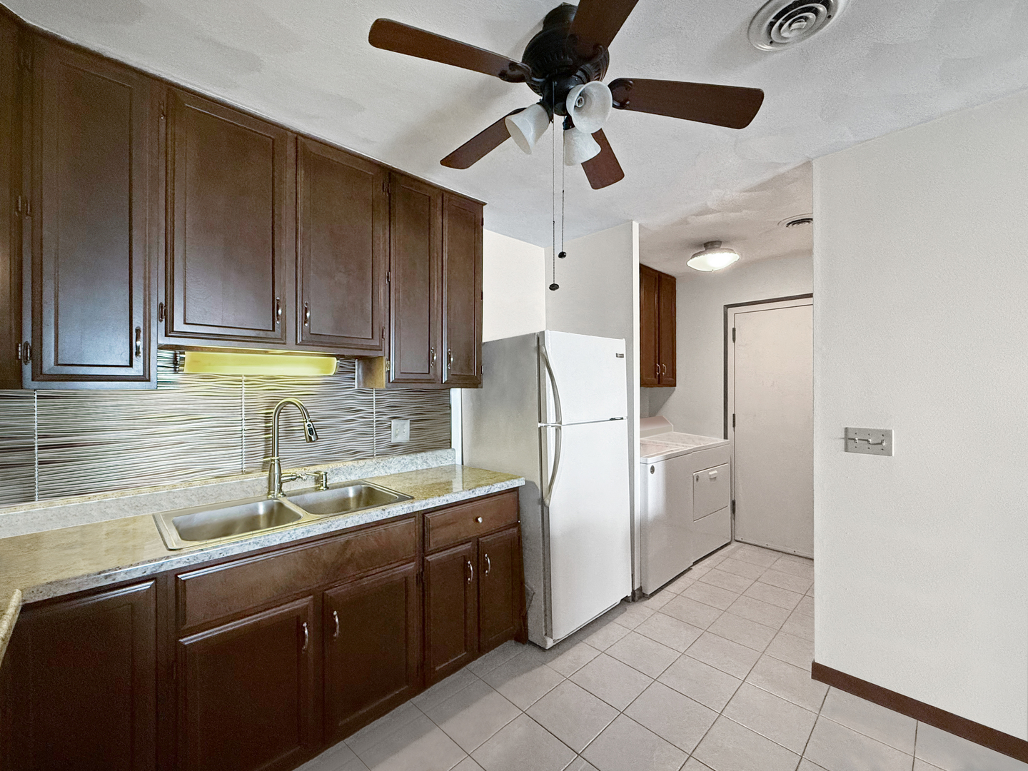 3150 W Carthage Drive Unit: 4