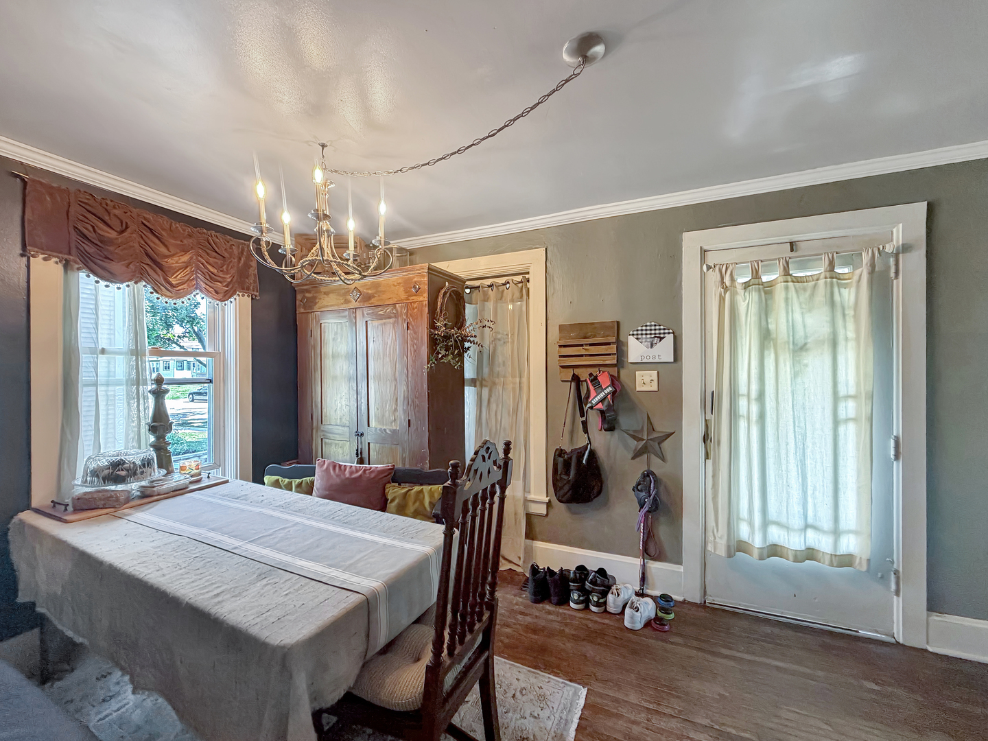 428 W Chestnut Street