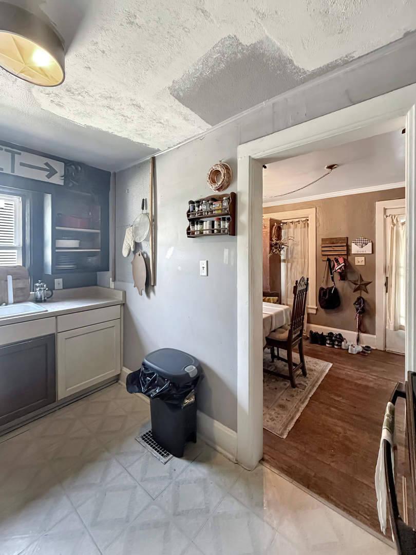428 W Chestnut Street