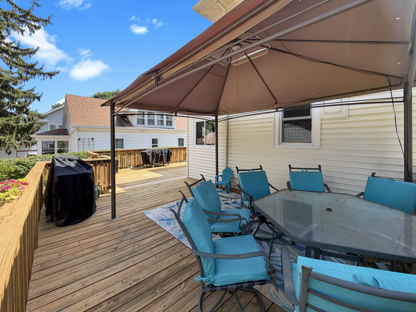 1426 W Lincoln Boulevard