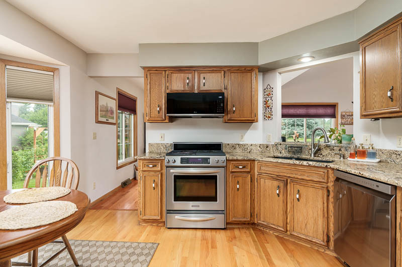 4996 Zenith Parkway