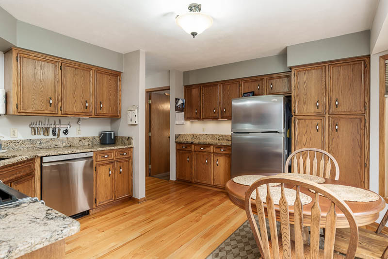 4996 Zenith Parkway