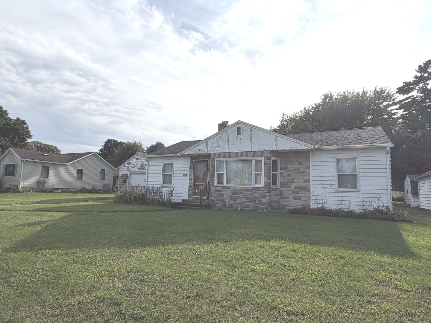 404 Maple Avenue