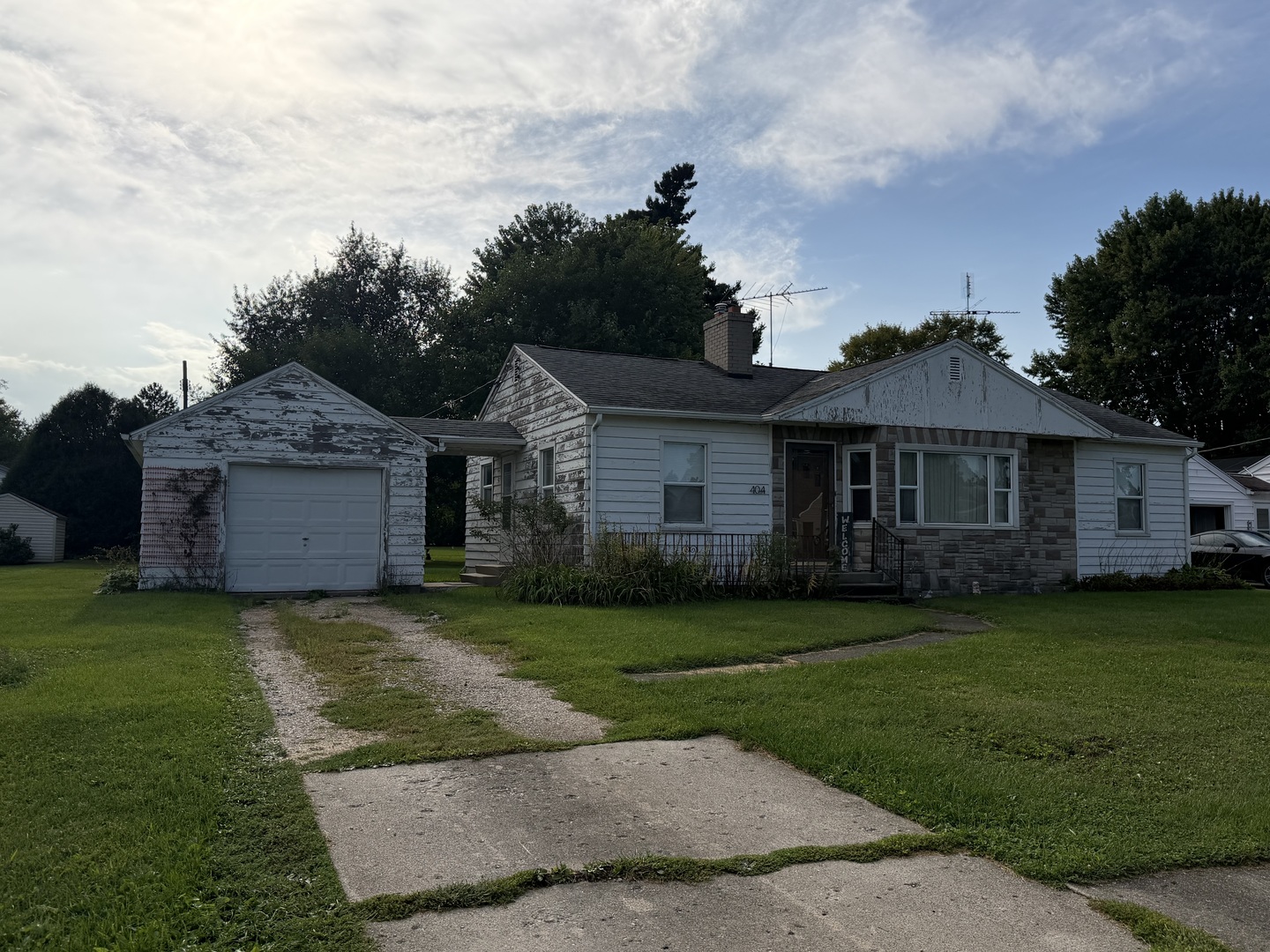 404 Maple Avenue