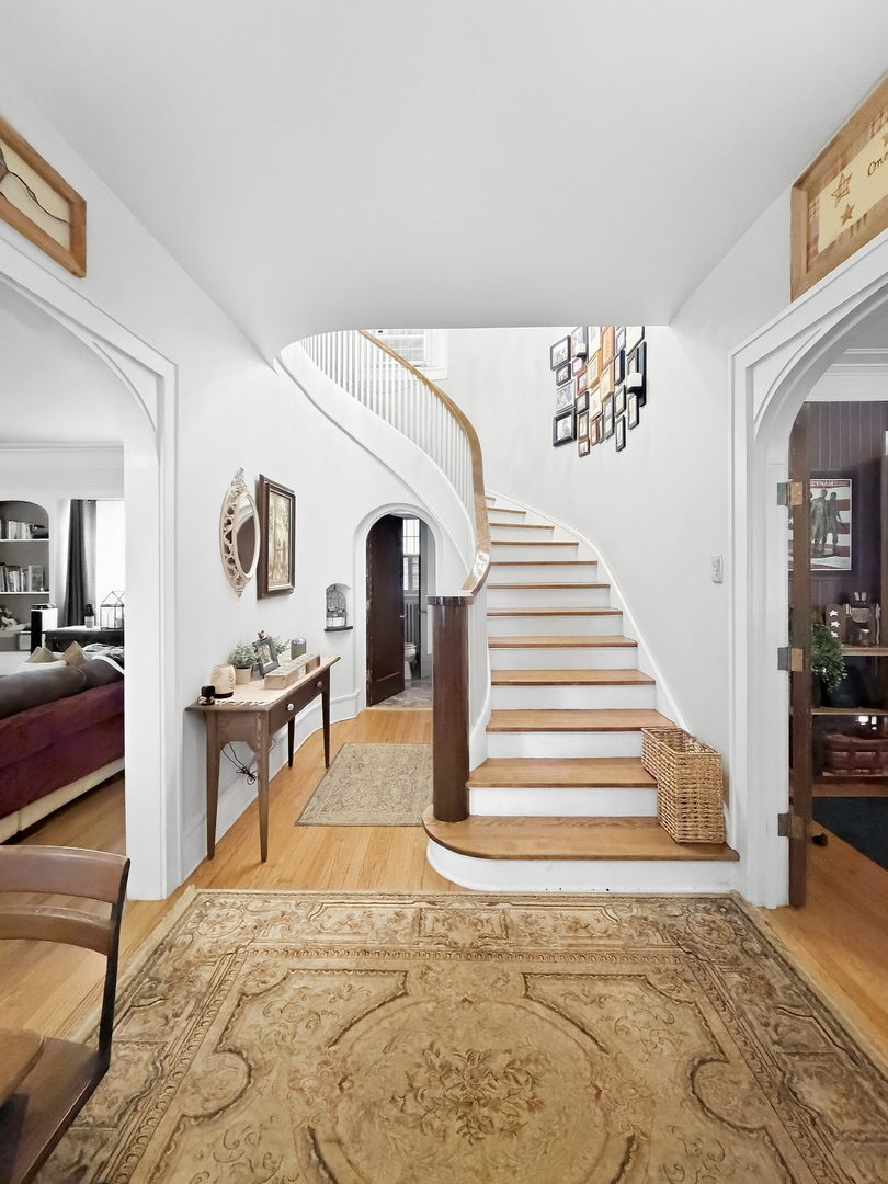 1569 W Stephenson Street