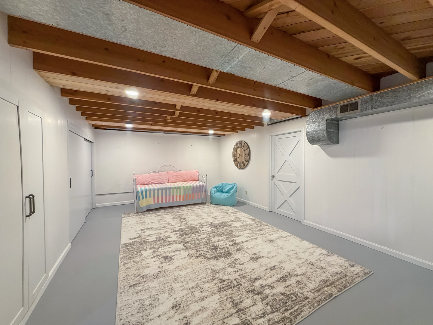 1353 Empire Court