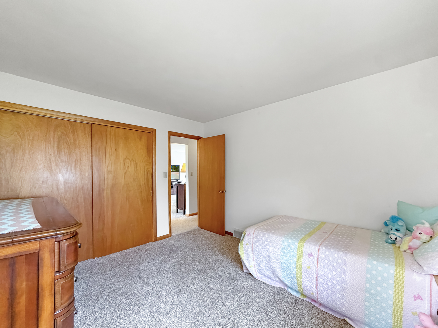 1353 Empire Court