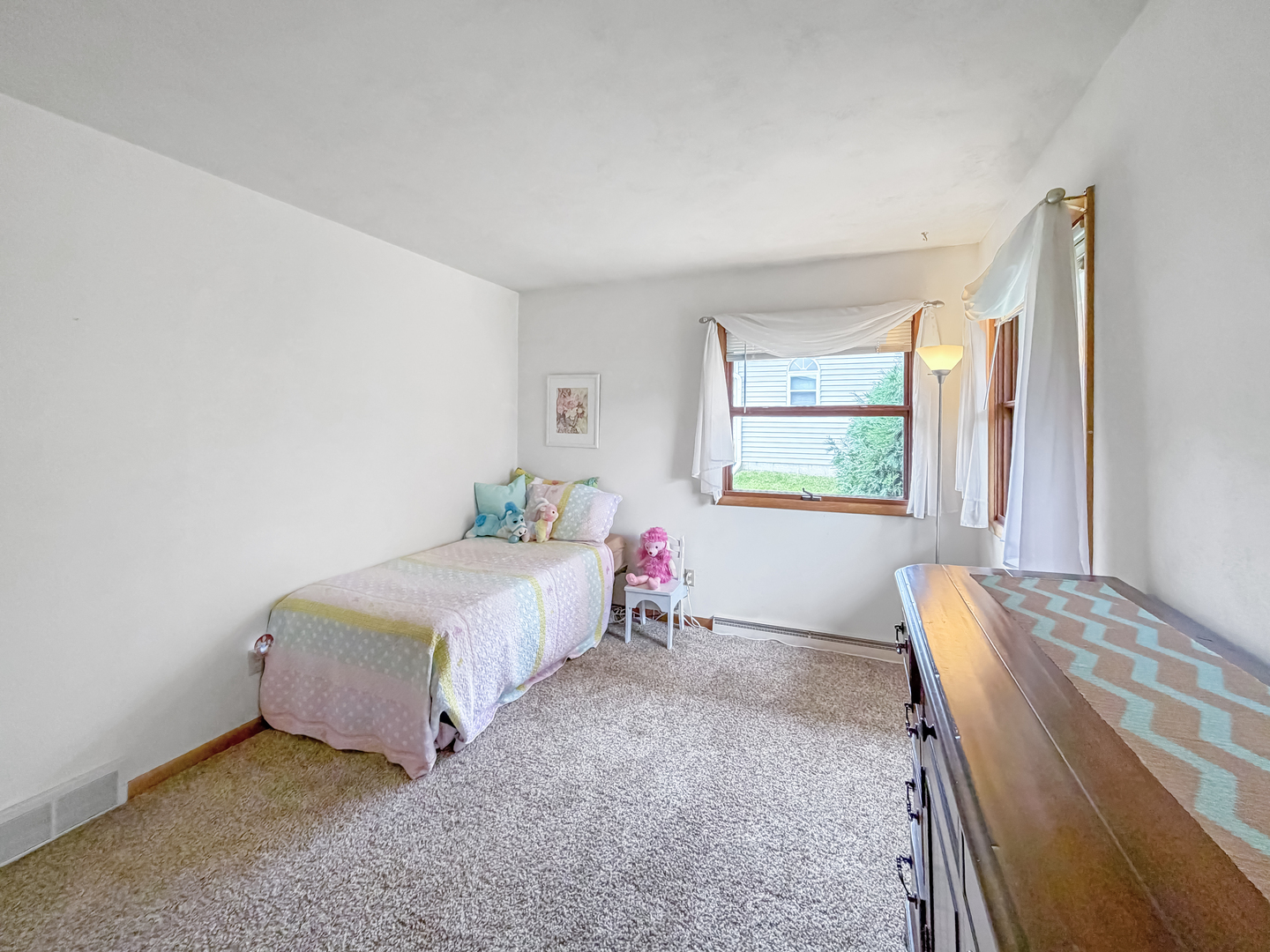 1353 Empire Court