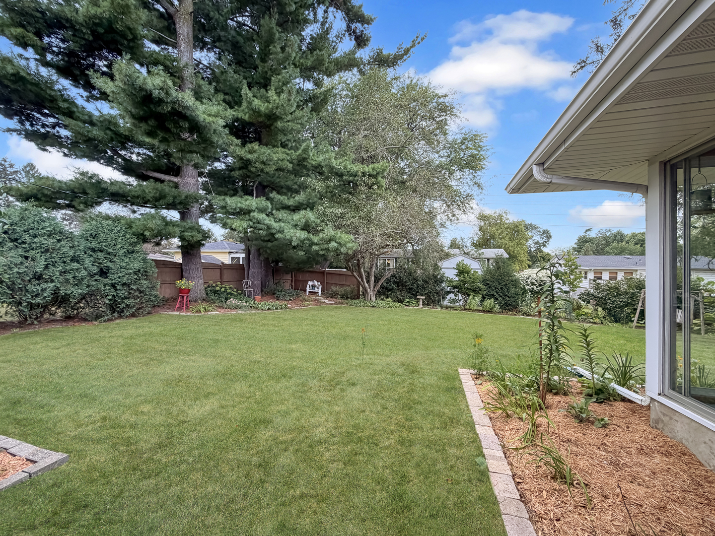 1353 Empire Court