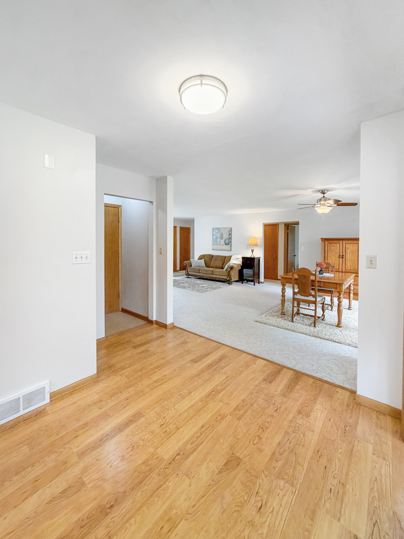1353 Empire Court