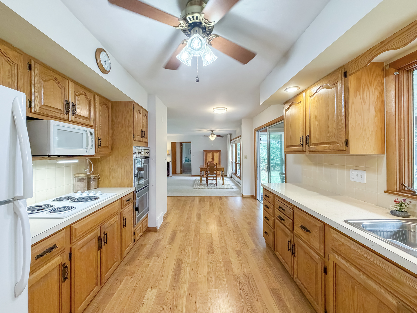 1353 Empire Court