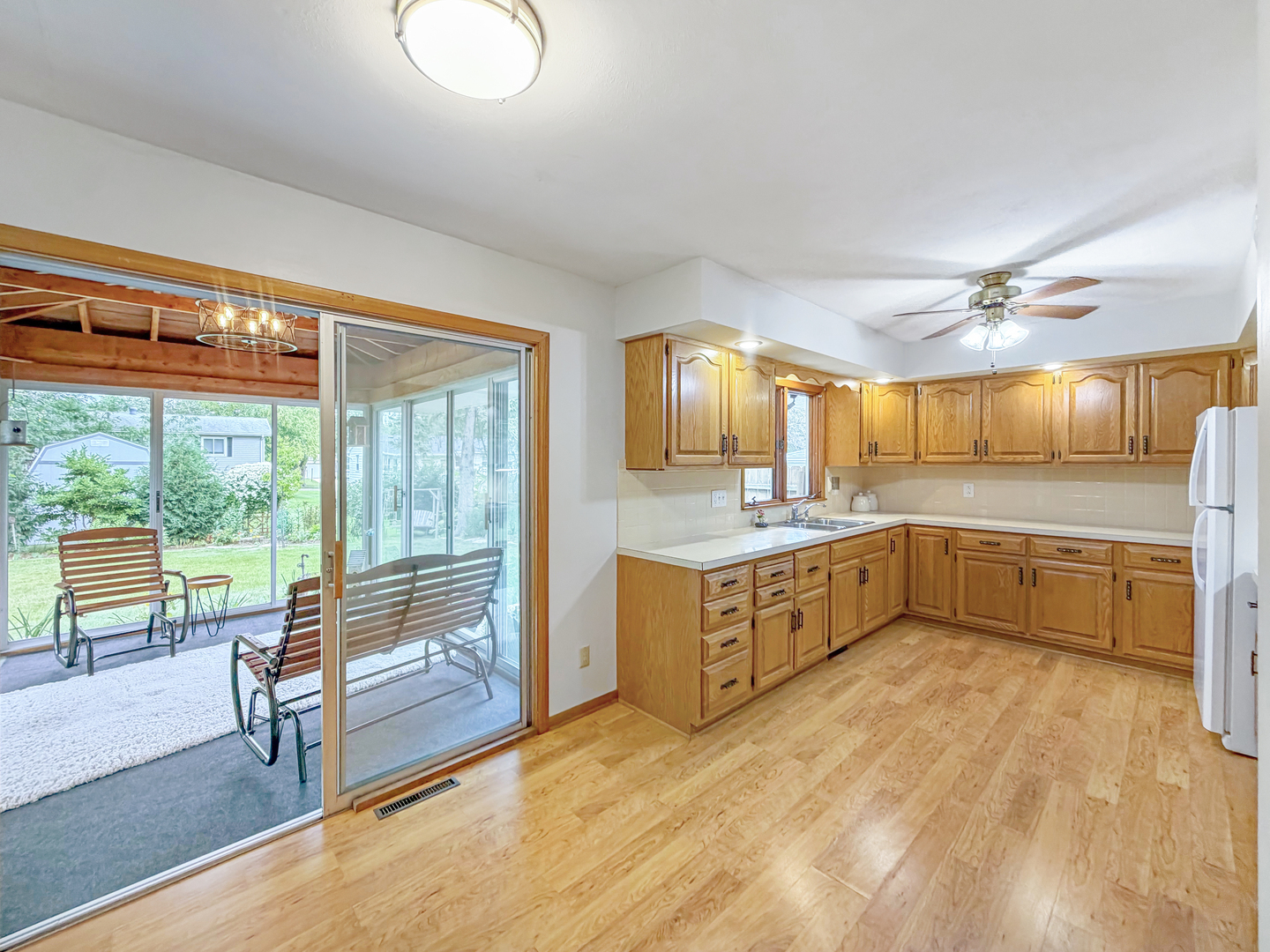 1353 Empire Court