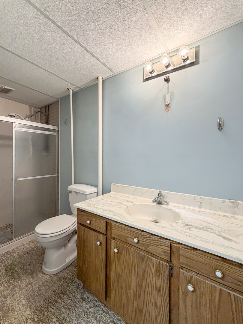 108 W Meadows Court