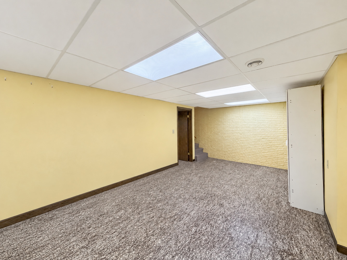 108 W Meadows Court