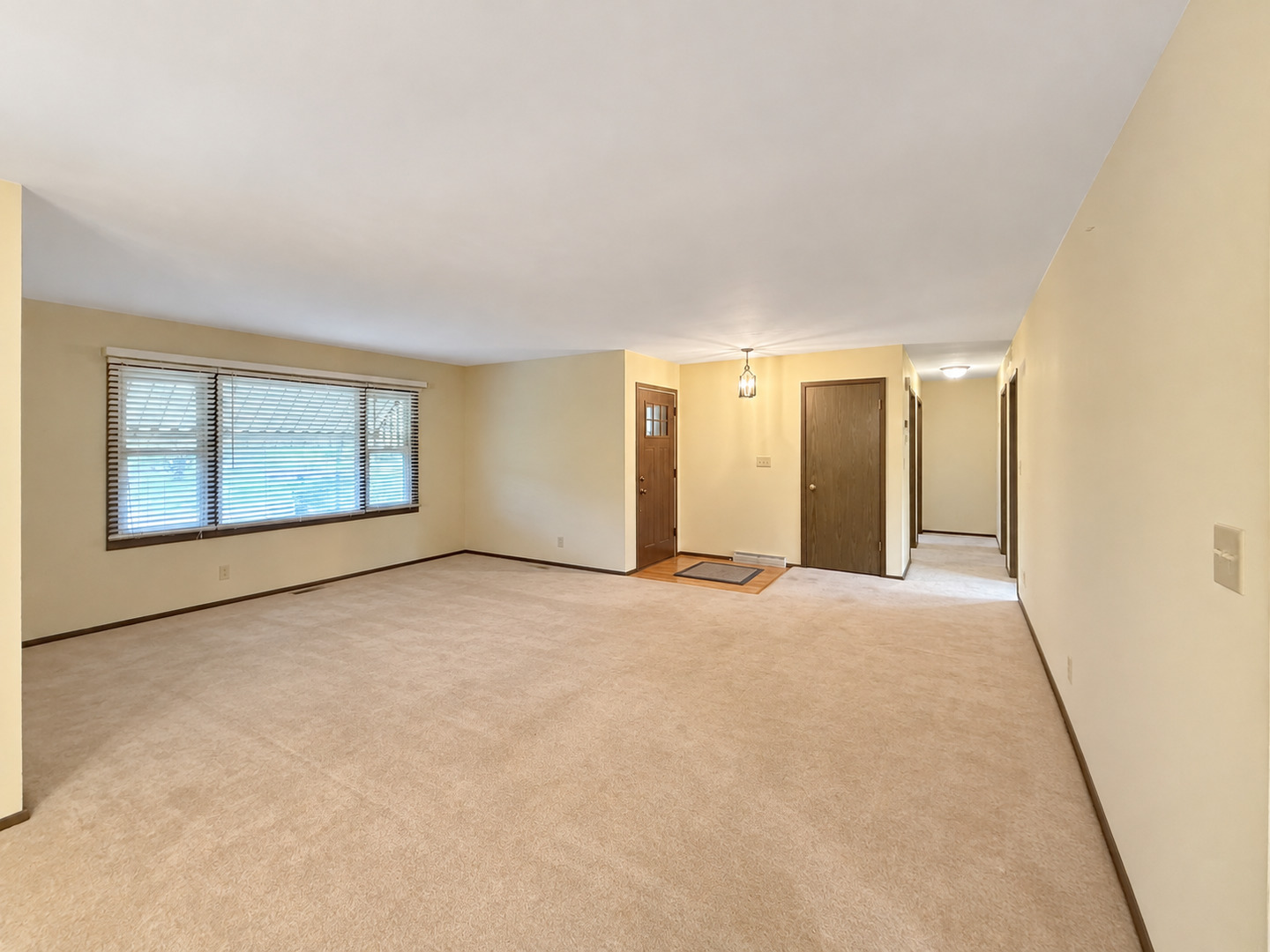 108 W Meadows Court