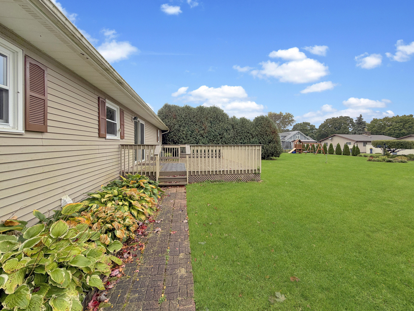 108 W Meadows Court