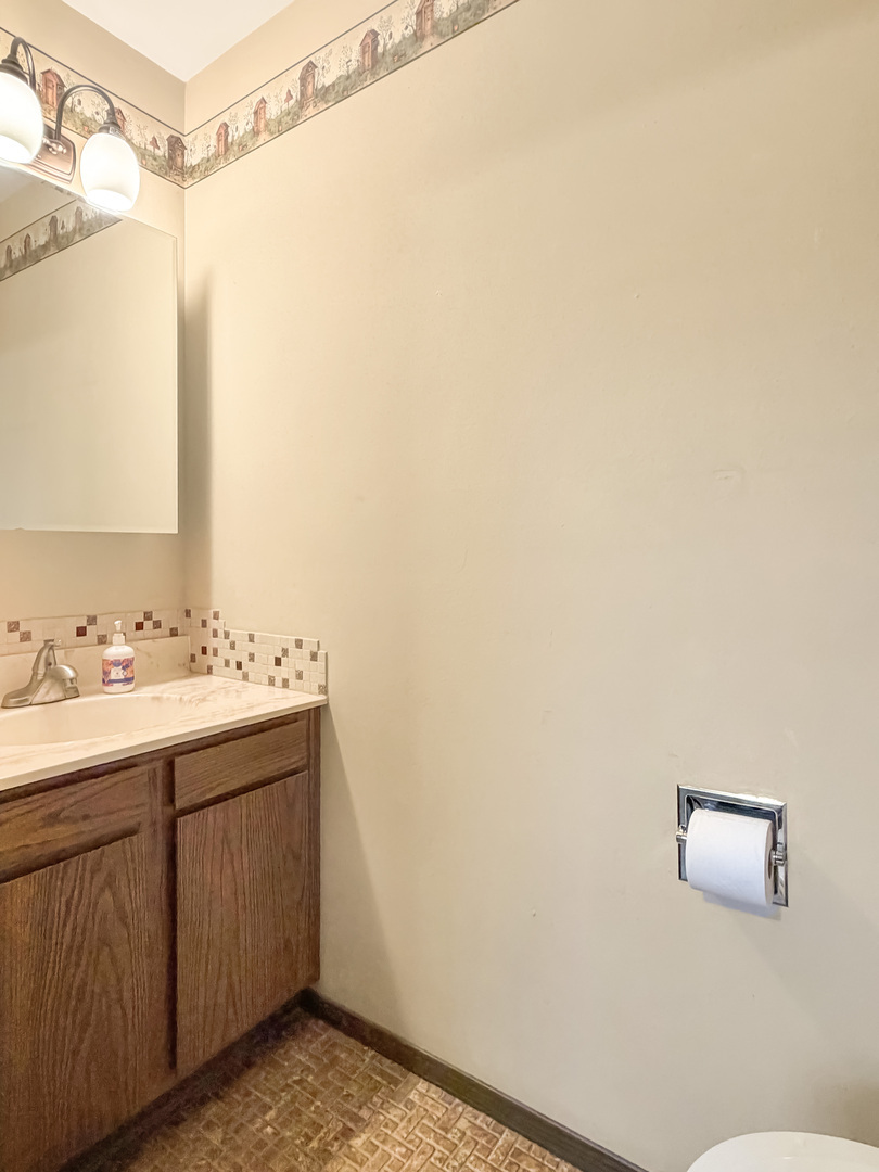 108 W Meadows Court